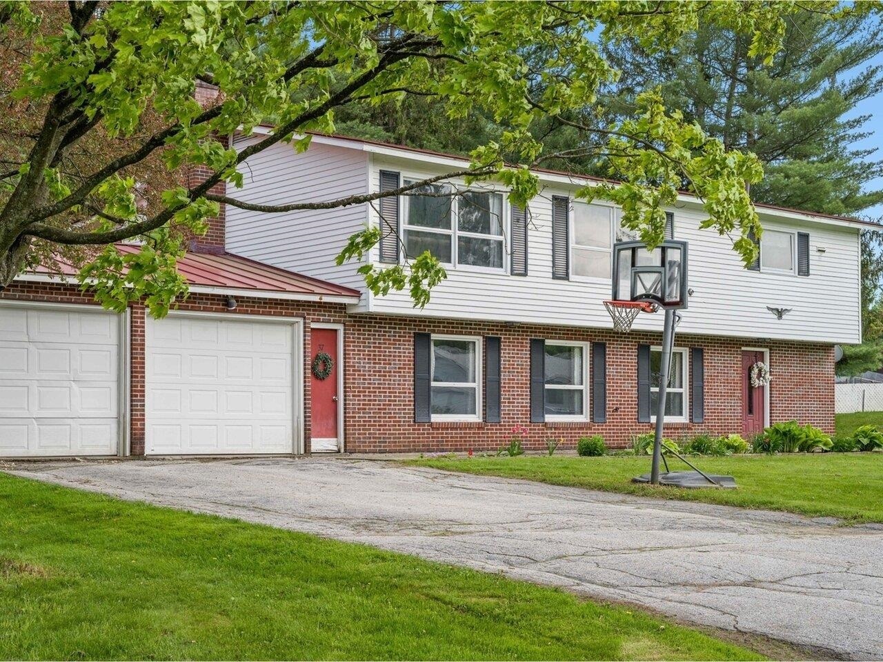 Property Photo:  37 Dickinson Drive  VT 05664 