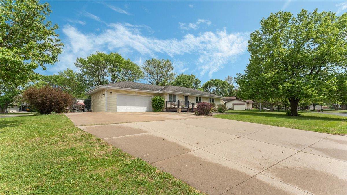 Property Photo: 3608 Trista Court MN 55375