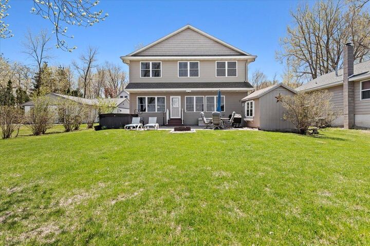 Property Photo:  1108 Lakeview Drive  MN 55390 