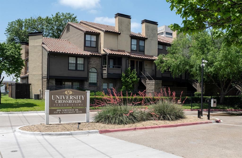 Property Photo: 4800 Northway Drive 10B TX 75206