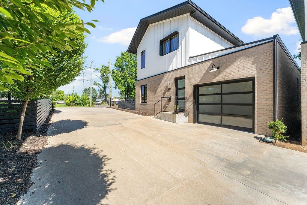Property Photo: 614 NW Bike Court AR 72712