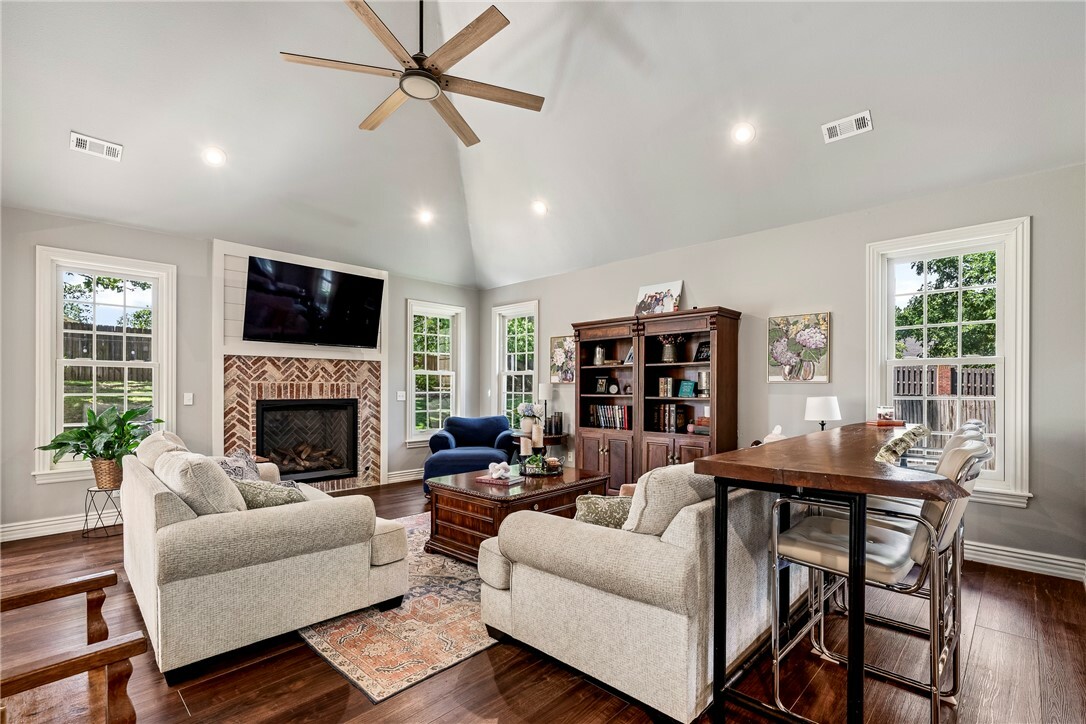 Property Photo: 5200 S 43rd Street AR 72758