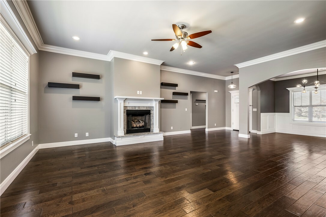 Property Photo: 1056 Tarah Knolls Circle AR 72719