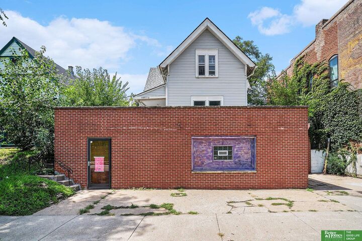 1320 N 40 Street  Omaha NE 68131 photo