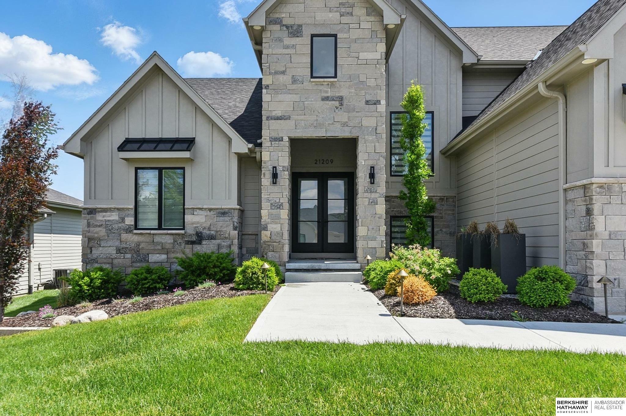 Property Photo: 21209 B Street NE 68022
