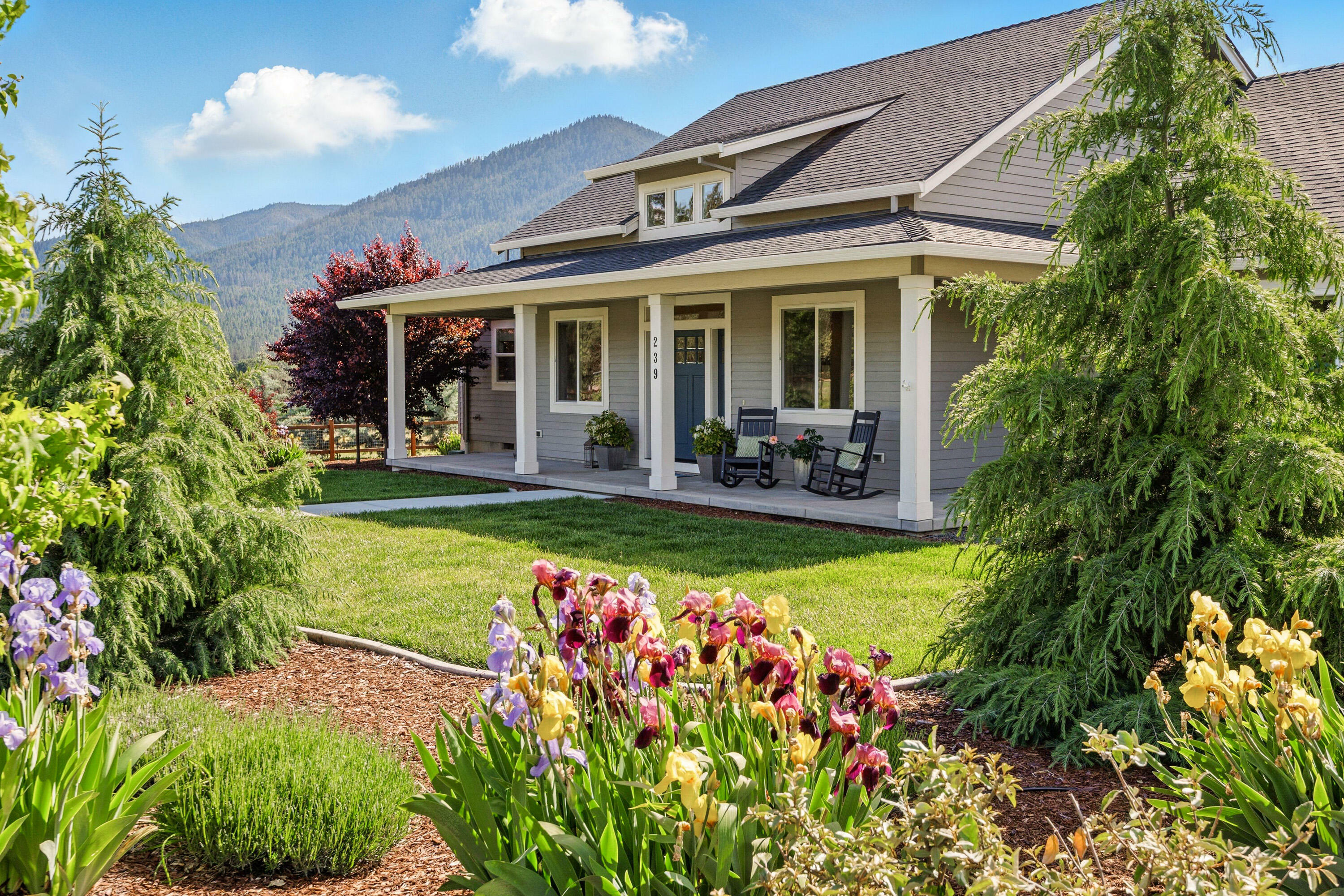 Property Photo: 239 China Gulch Road OR 97530