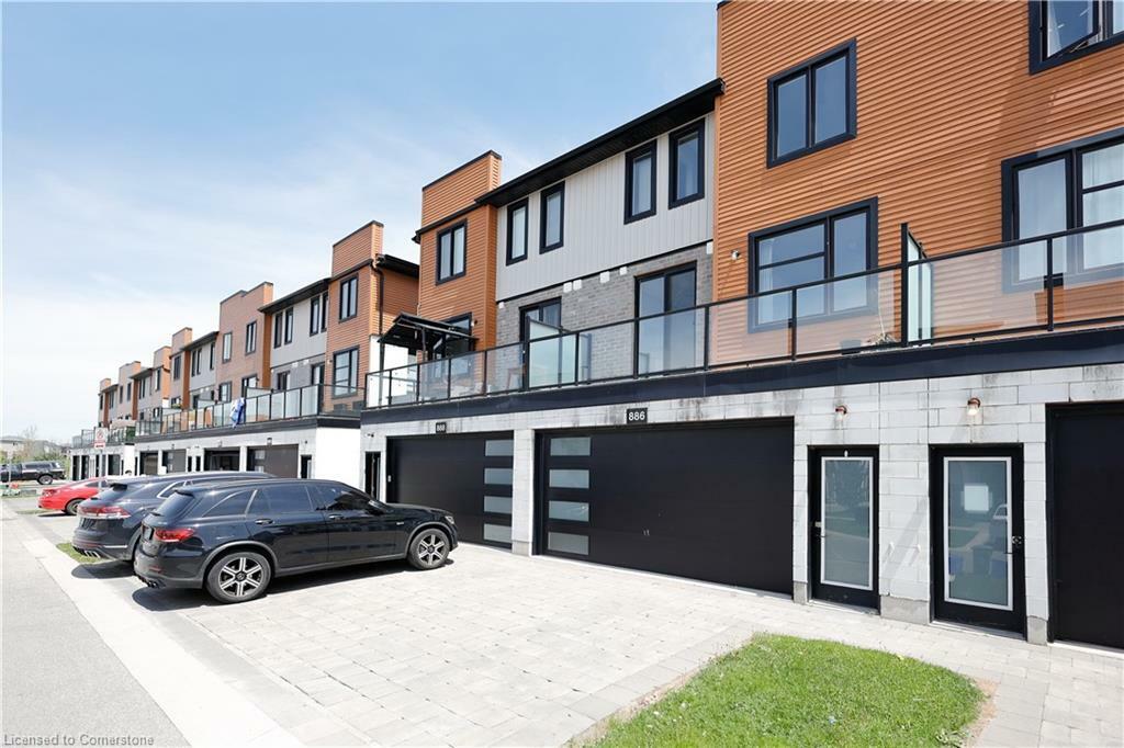 Property Photo: 886 West Village Square ON N6H 0J7
