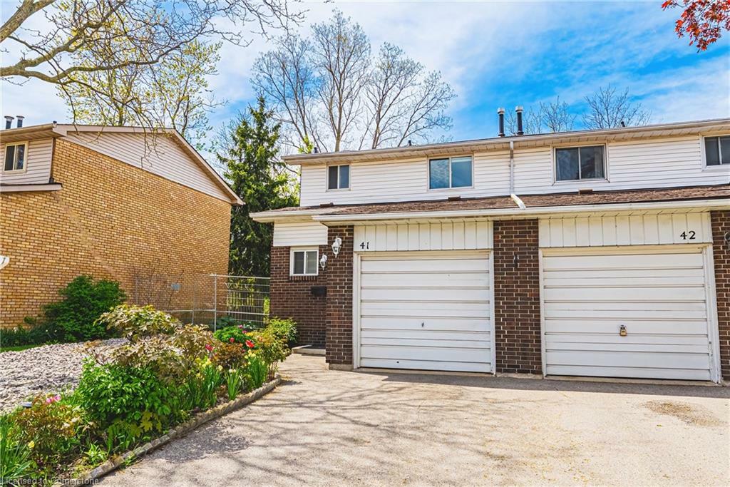 Property Photo: 100 Quigley Road 41 ON L8K 6J1