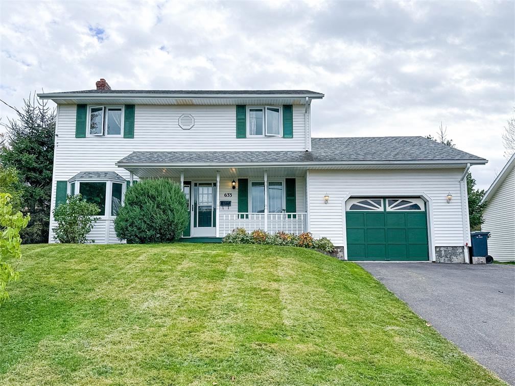 Property Photo: 633 Queen Street PE C1A 9C7