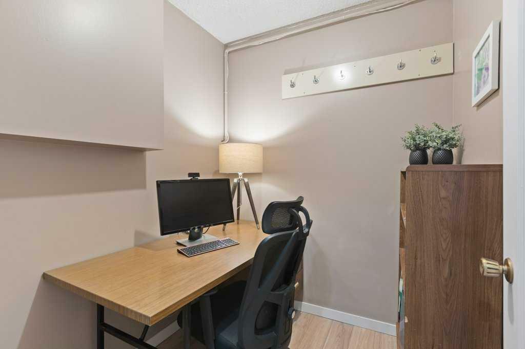 Photo de la propriété: 435 Brae Glen Crescent SW AB T2W 1B6