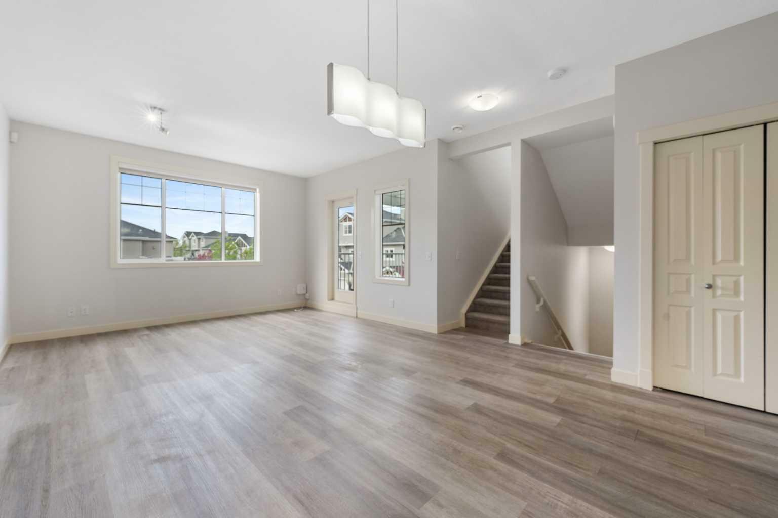 Property Photo: 281 Cougar Ridge Drive SW 1403 AB T3H 0J4