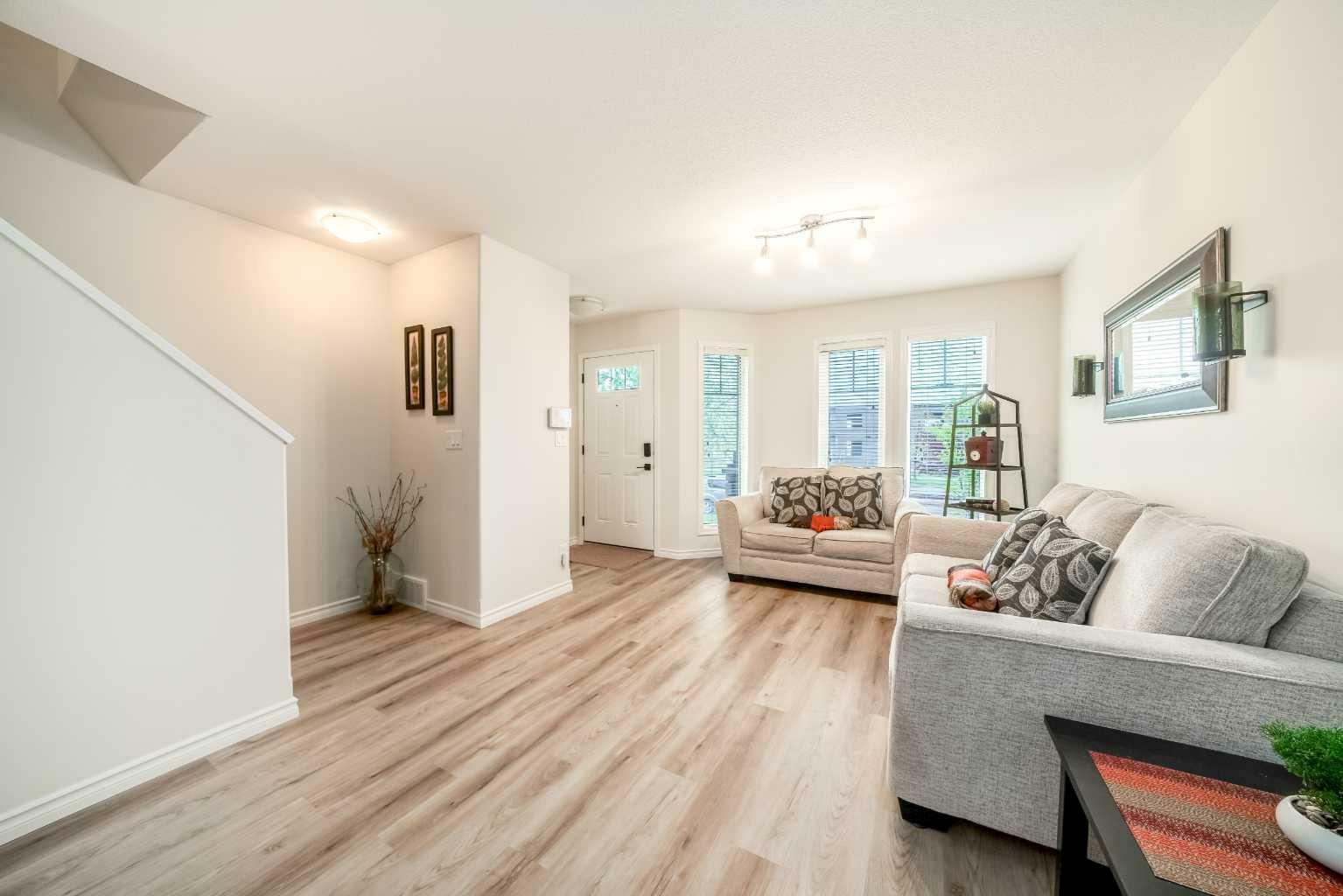 Property Photo: 30 Carleton Avenue 2103 AB T4P 0M8