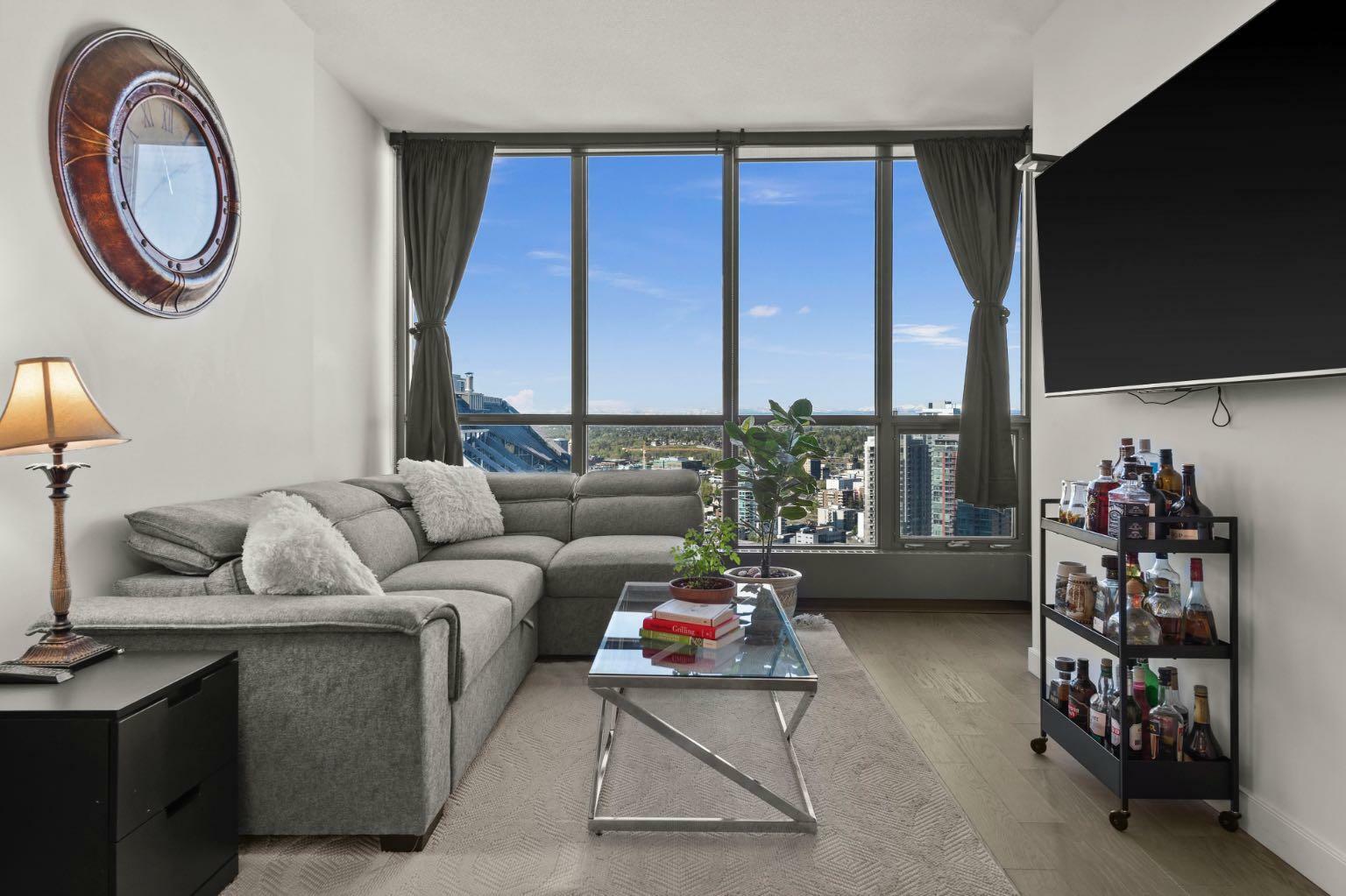 Property Photo: 225 11 Avenue SE 2908 AB T2G 0G3