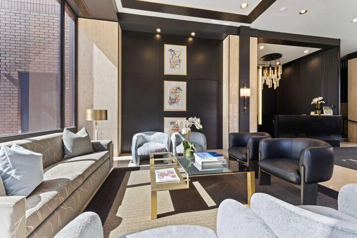 Property Photo:  500 Eau Claire Avenue SW 102K  AB T2P 3R8 