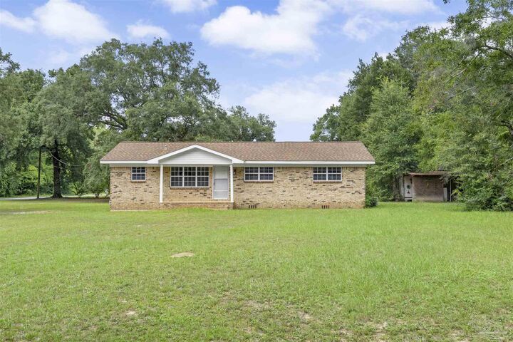Property Photo: 5402 Douglas St FL 32570
