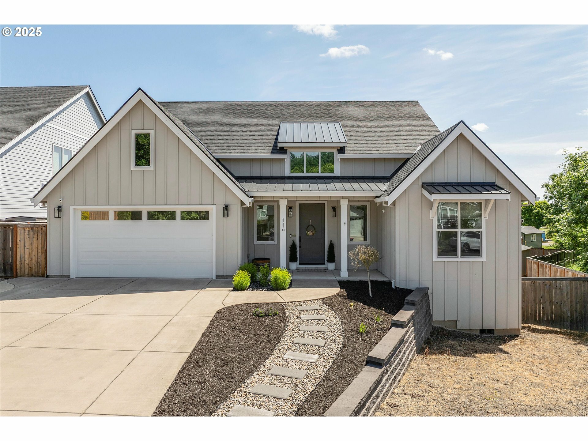 Property Photo: 116 NW Brookside OR 97128