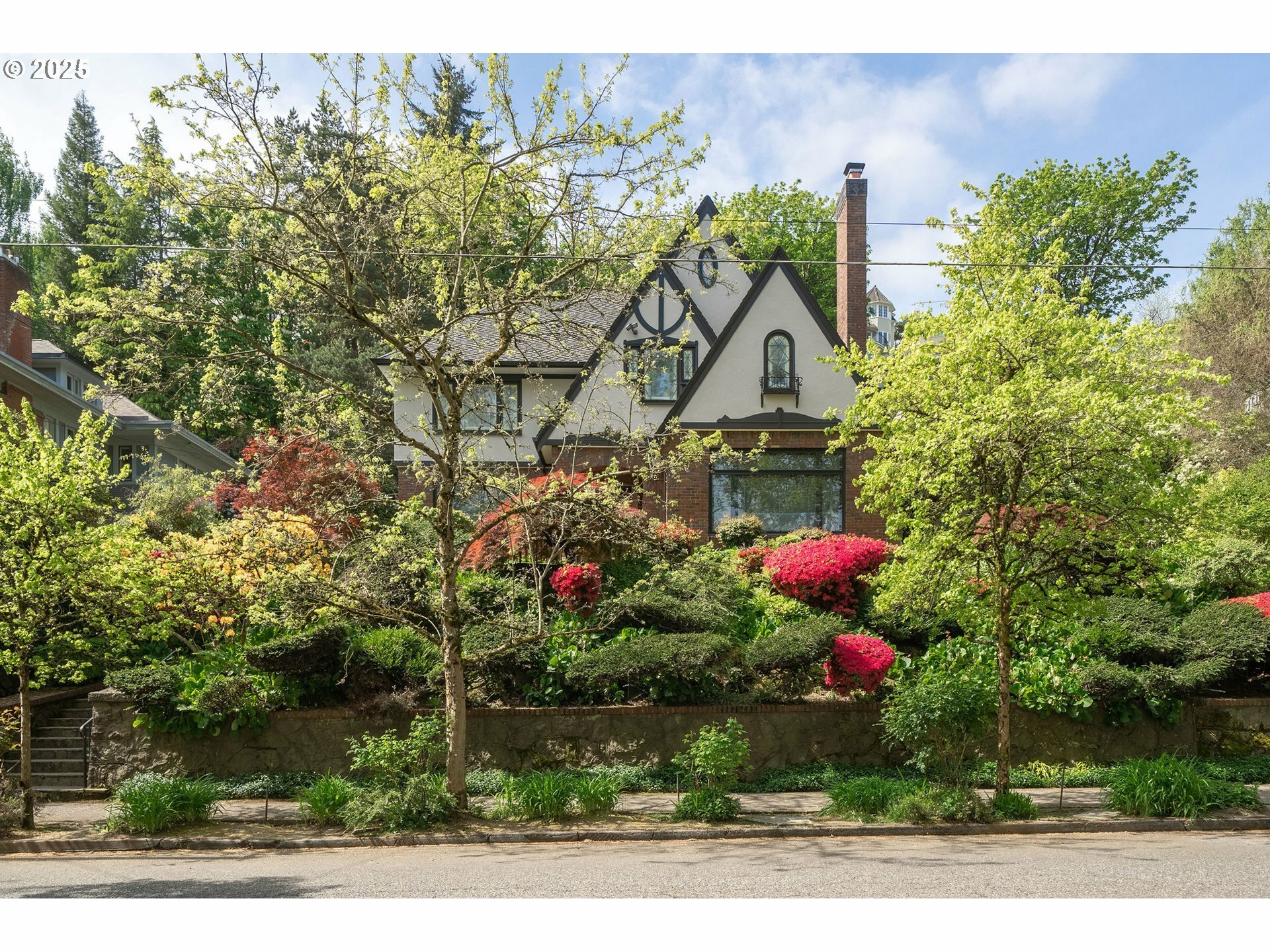 Property Photo: 2668 NW Cornell Rd OR 97210