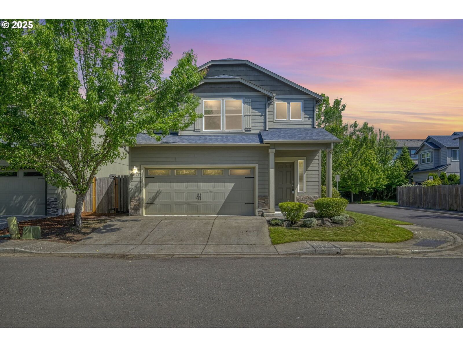 Property Photo:  3015 Guadalupe Way  OR 97408 