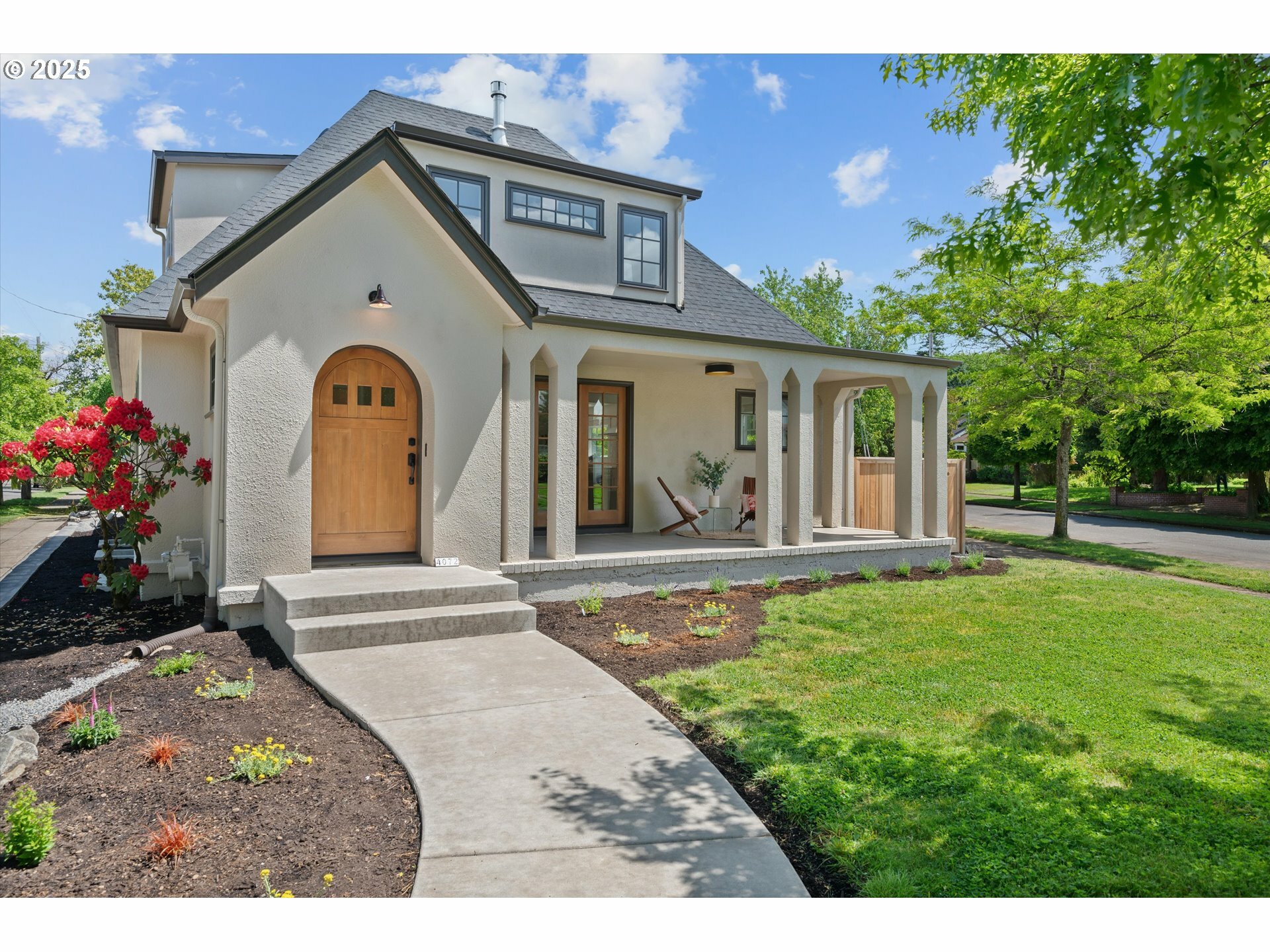 Property Photo: 4072 NE 24th Ave OR 97212