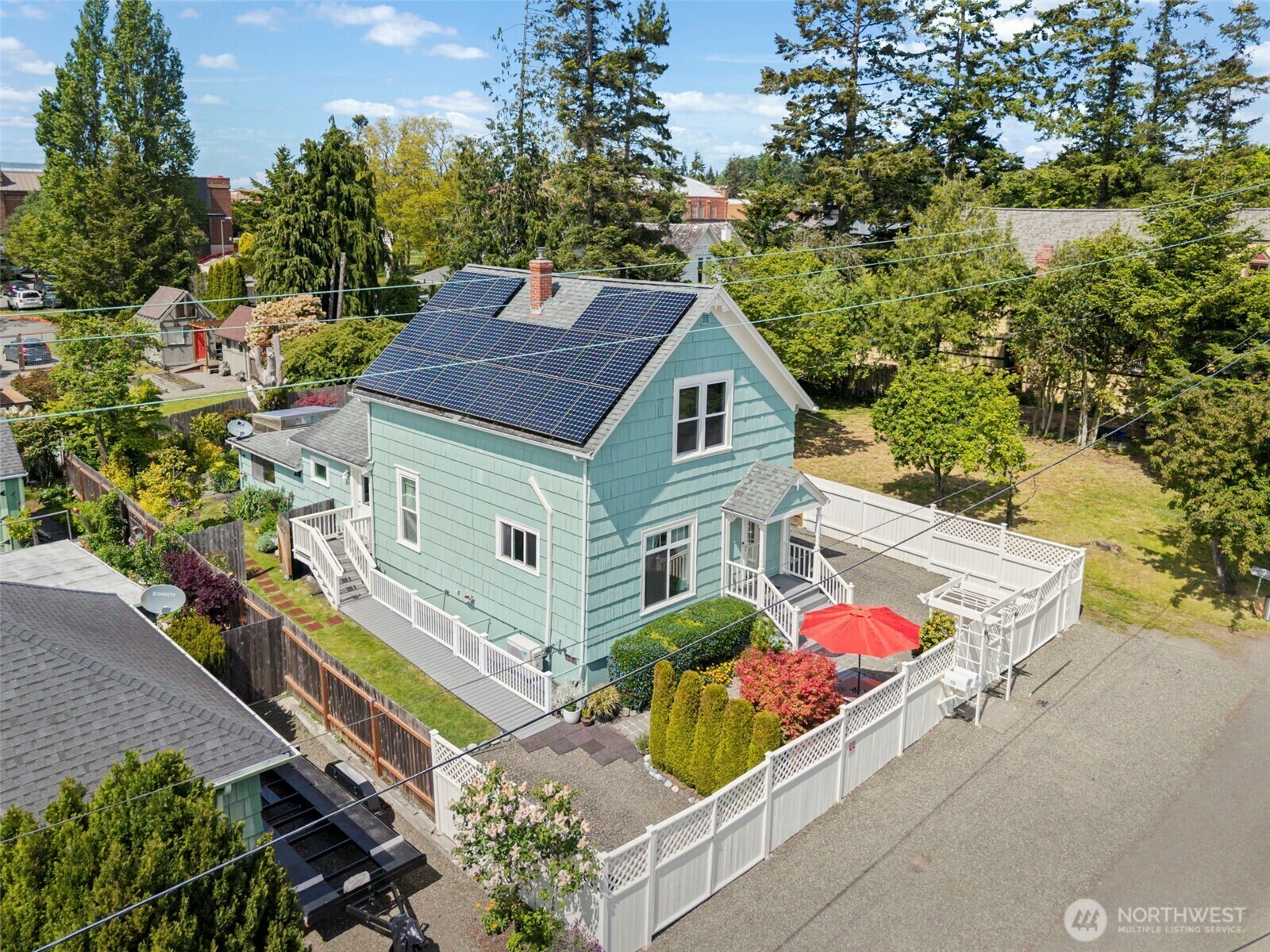 Property Photo:  1526  Blaine Street  WA 98368 