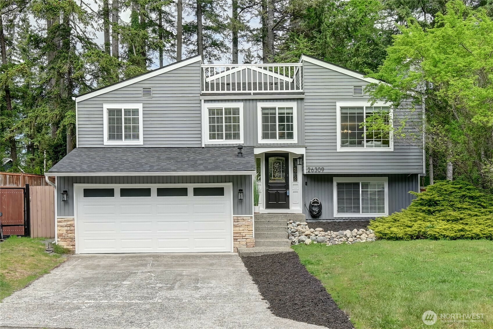 Property Photo: 26309 187th Court SE WA 98042