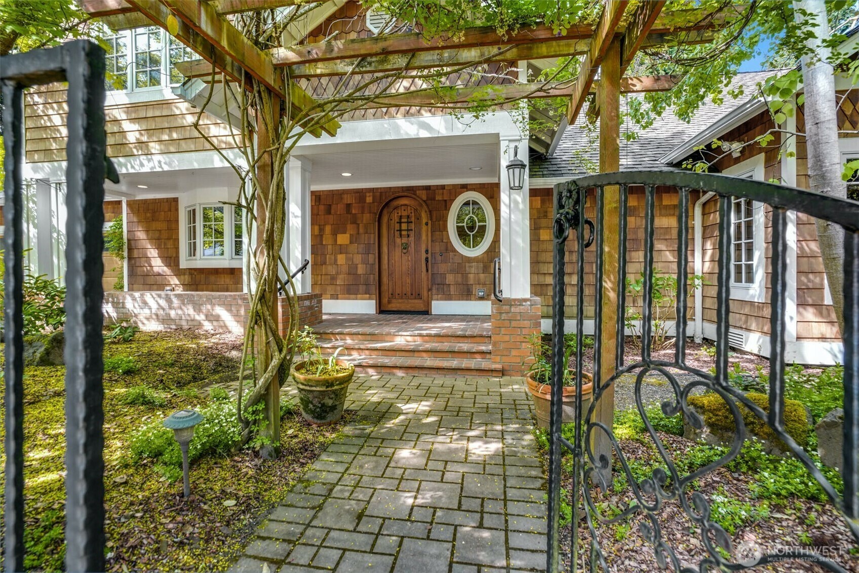 Property Photo: 13925 121st Ave NE WA 98034