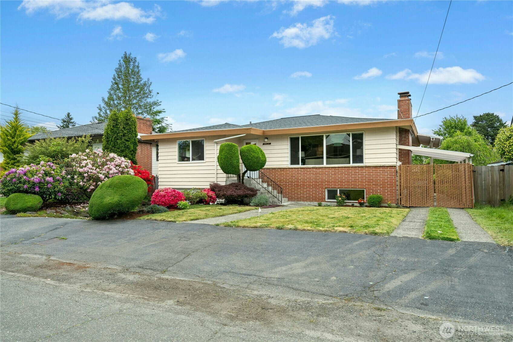 Property Photo: 3512 S Austin Street WA 98118