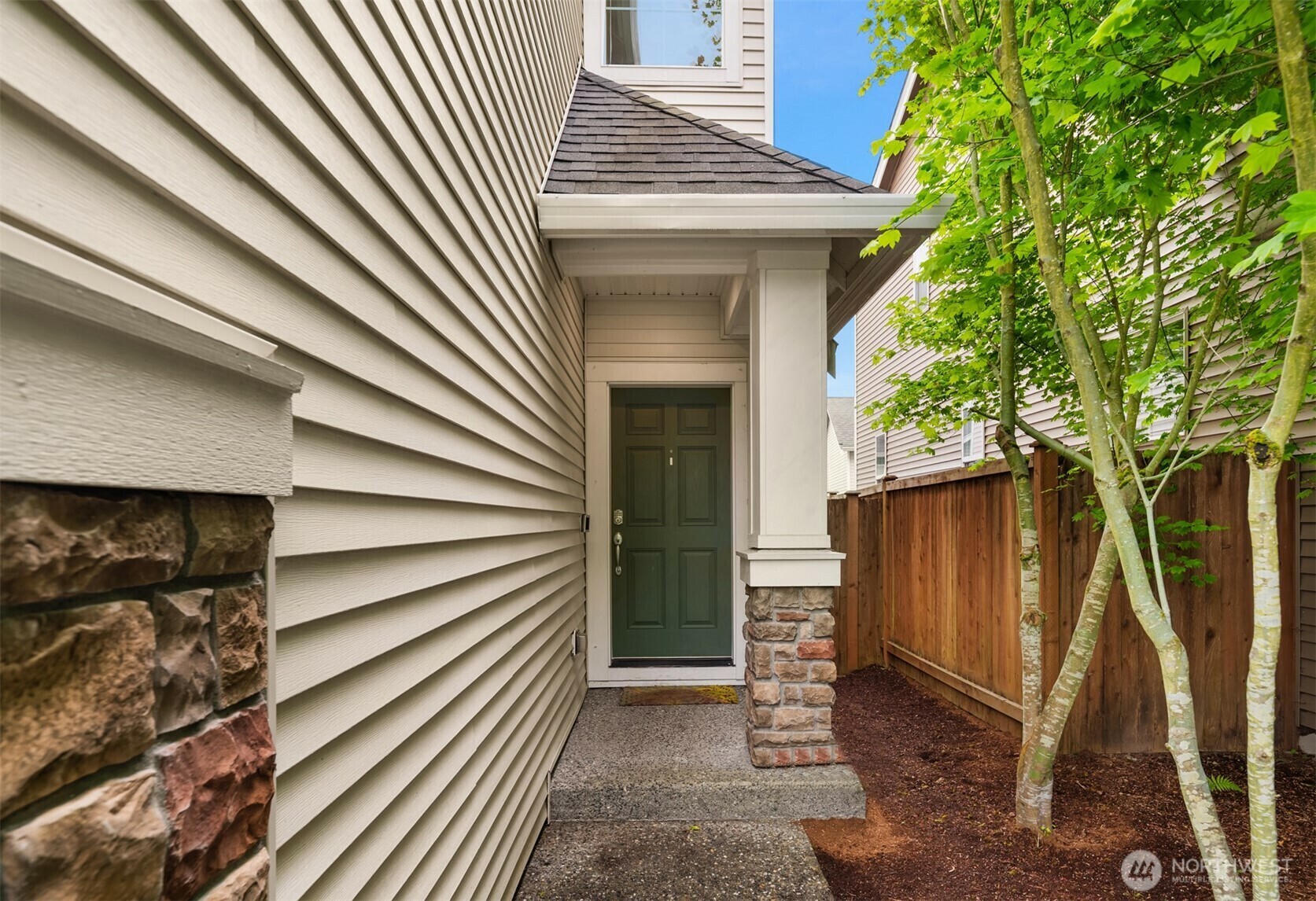 Property Photo:  402  124th Place SE  WA 98208 