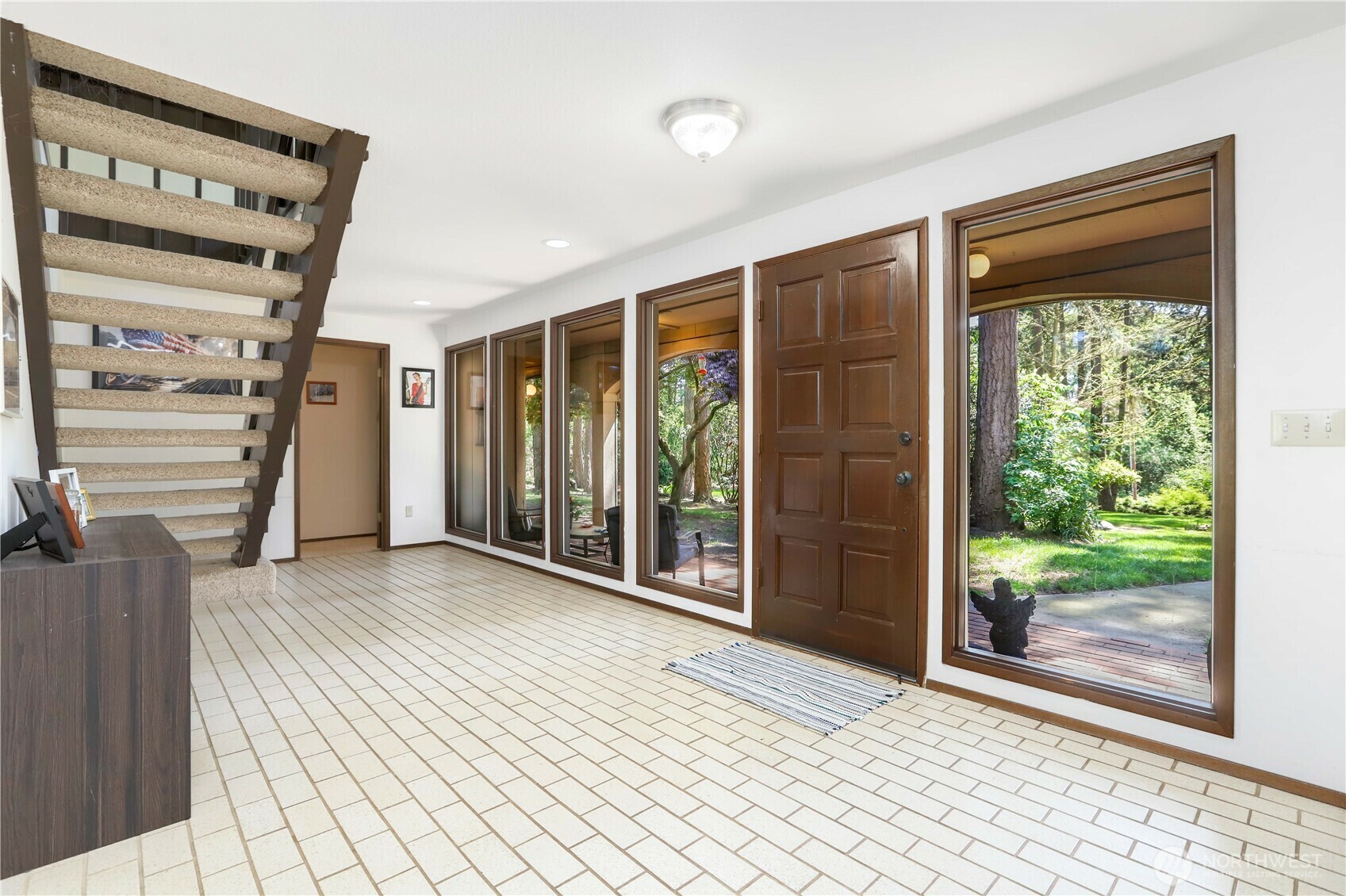 Property Photo: 1614 McKinnon Drive WA 98277