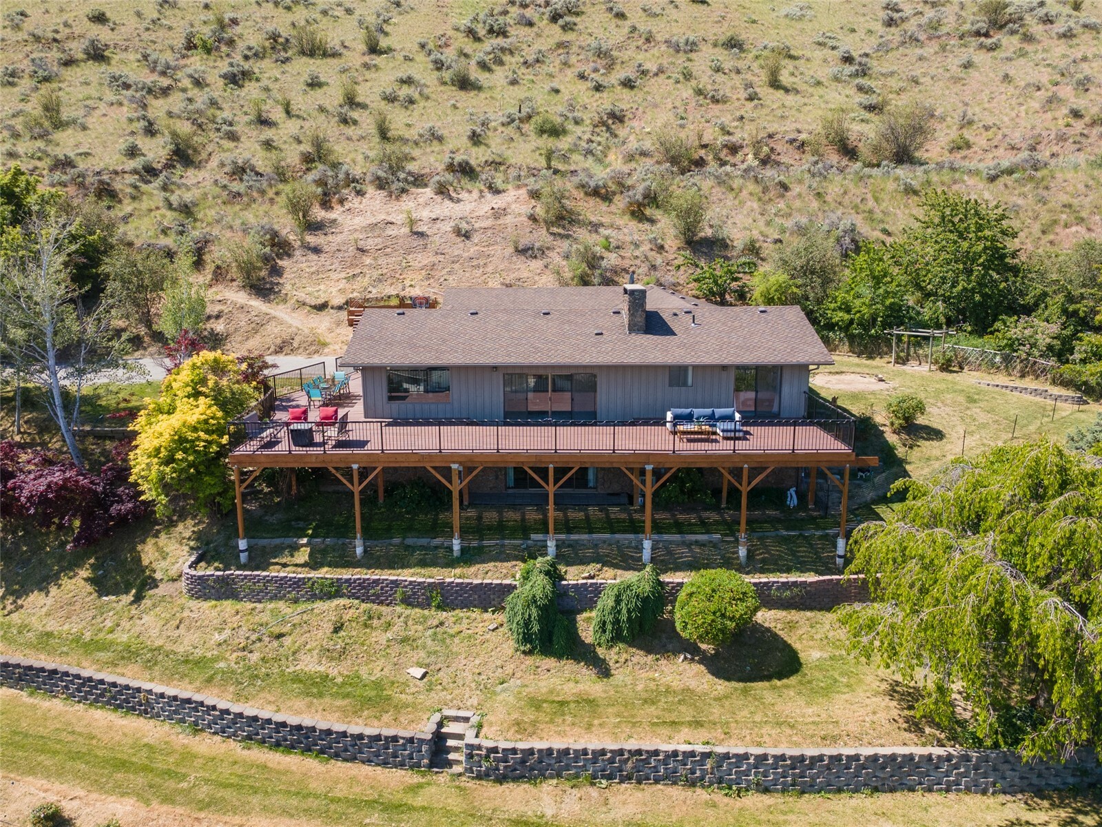 Property Photo: 1925 Okanogan Avenue WA 98801