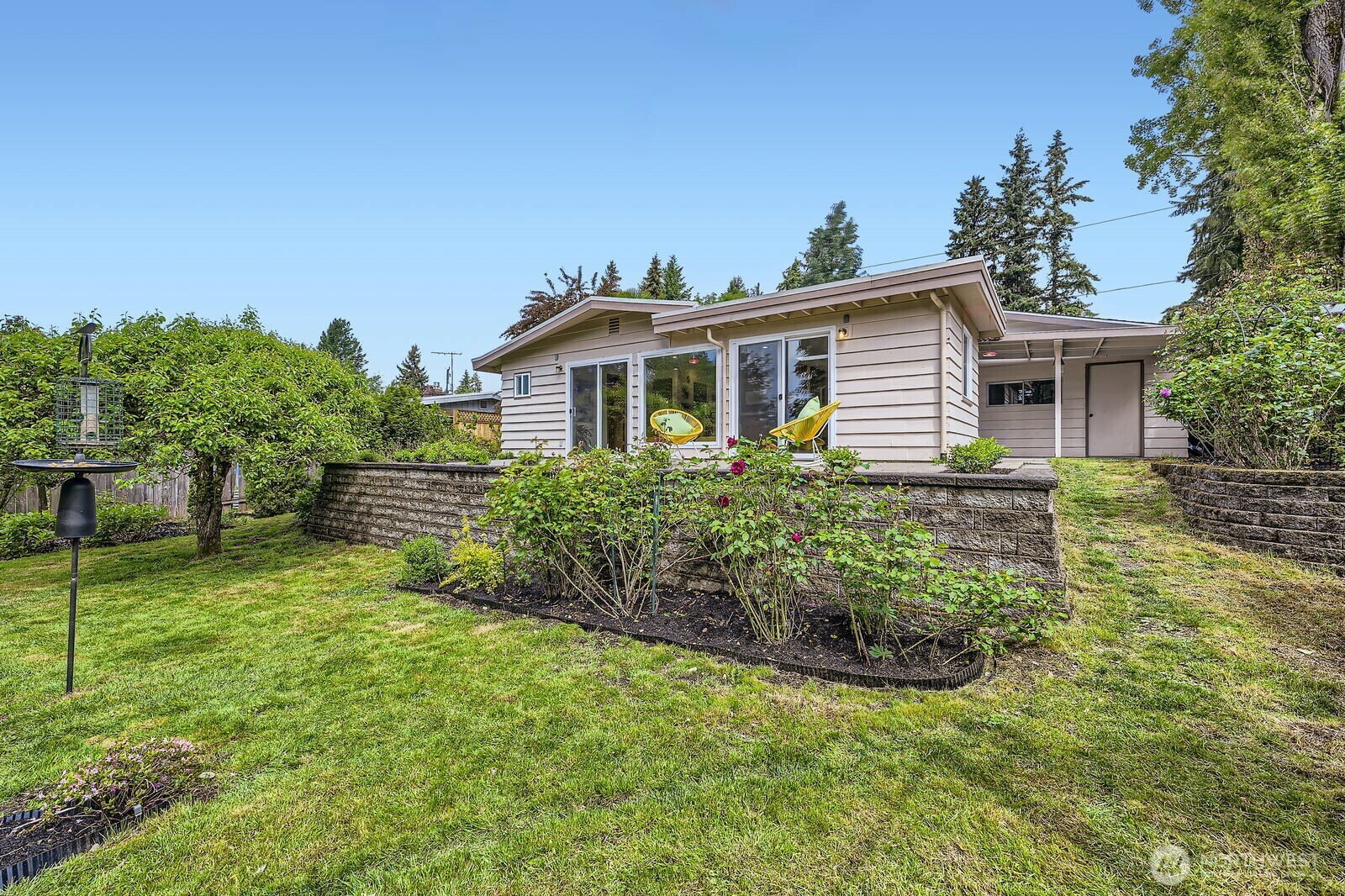 Property Photo: 2545 NE 204th Street WA 98155