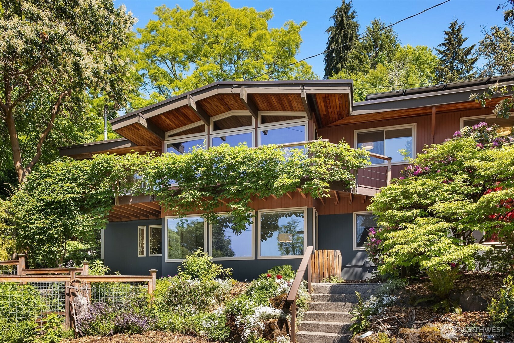 4000 SW Myrtle Street  Seattle WA 98136 photo