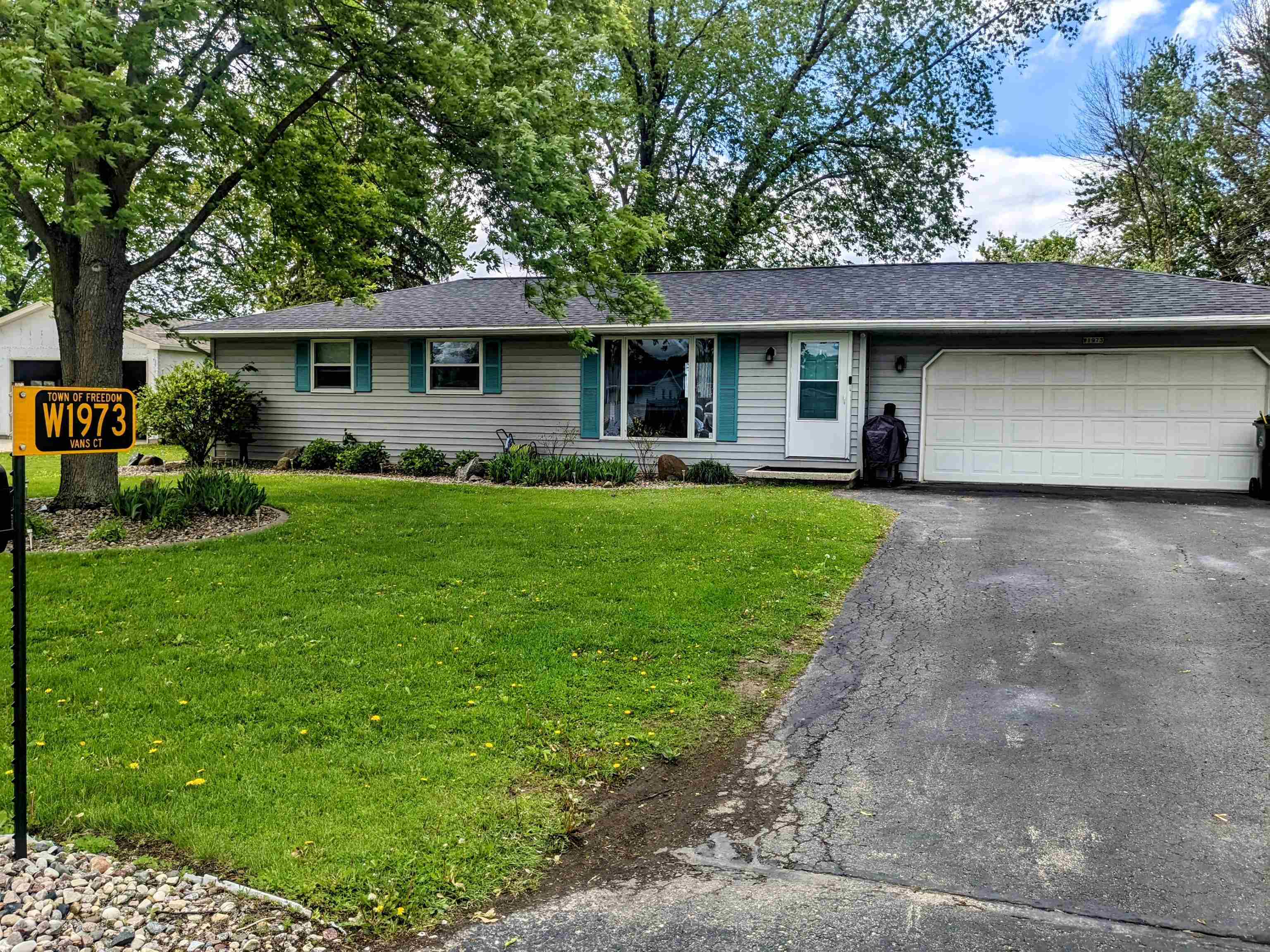Property Photo: W1973 Vans Court WI 54130-7536