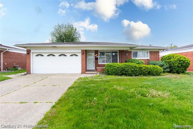 Property Photo: 33151 Shelley Lynne Drive MI 48312