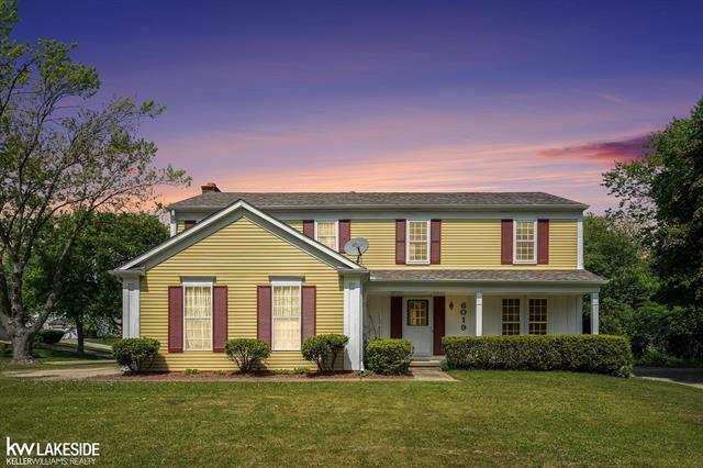 Property Photo: 6019 Kingsfield Drive MI 48322