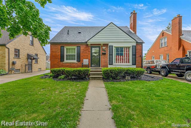Property Photo:  15237 Oceana Avenue  MI 48101 