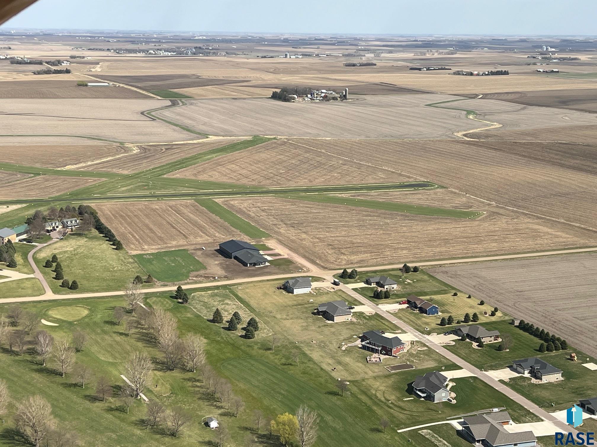 Property Photo:  1904 Airport Rd W  IA 51241 