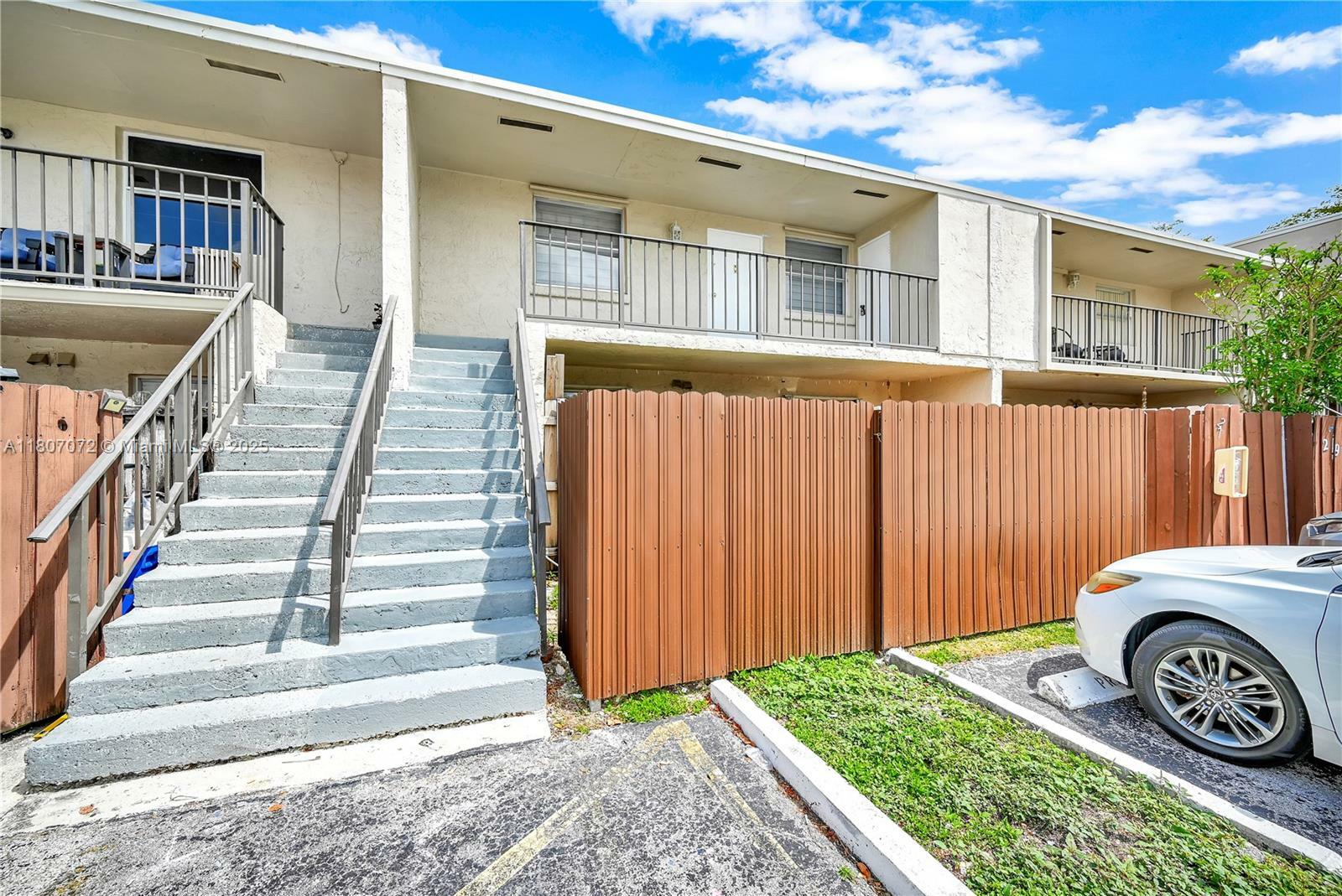 Property Photo: 15685 SW 82nd Cir Ln 28 FL 33193