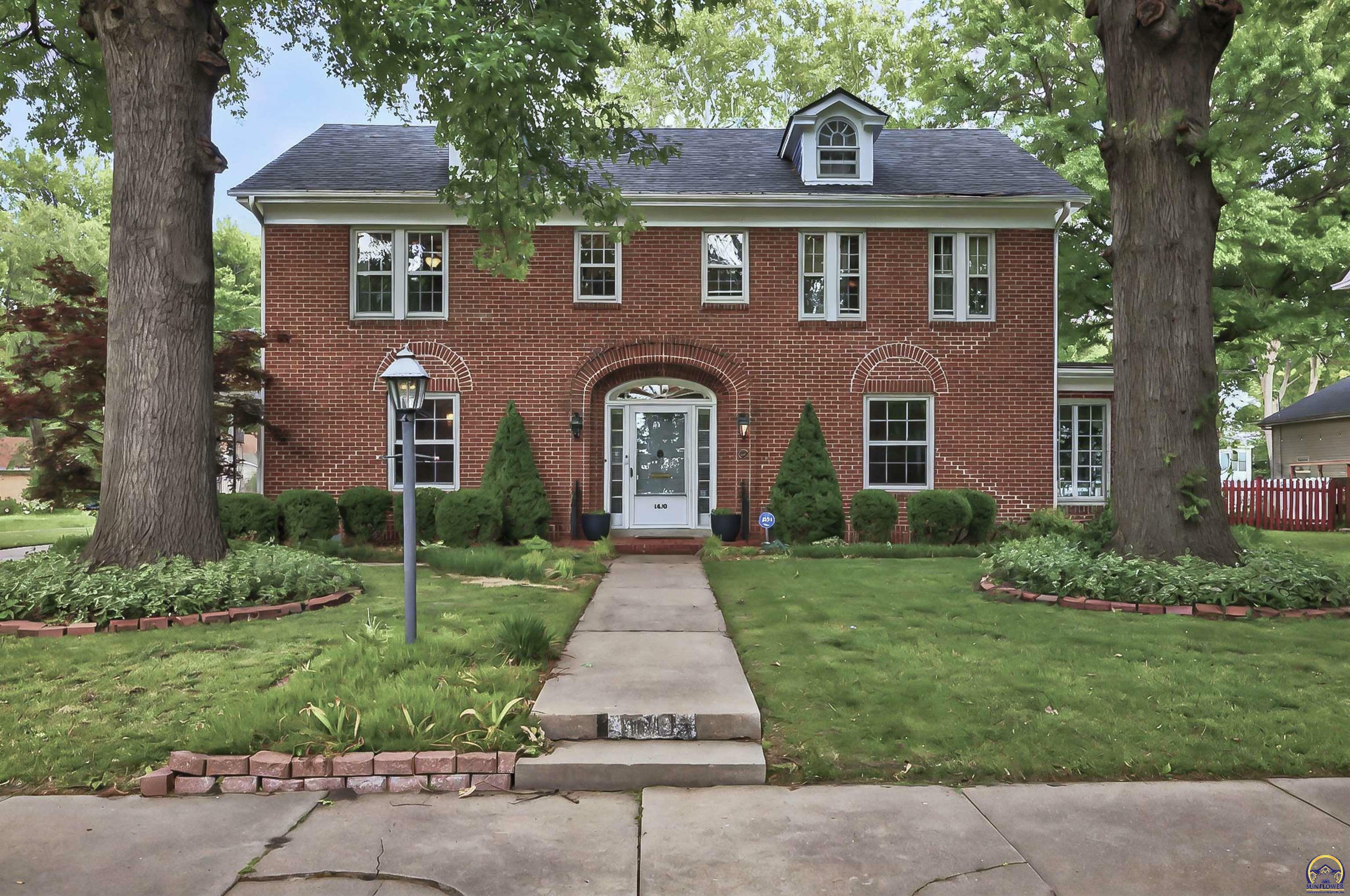 1610 SW Plass Ave  Topeka KS 66604 photo