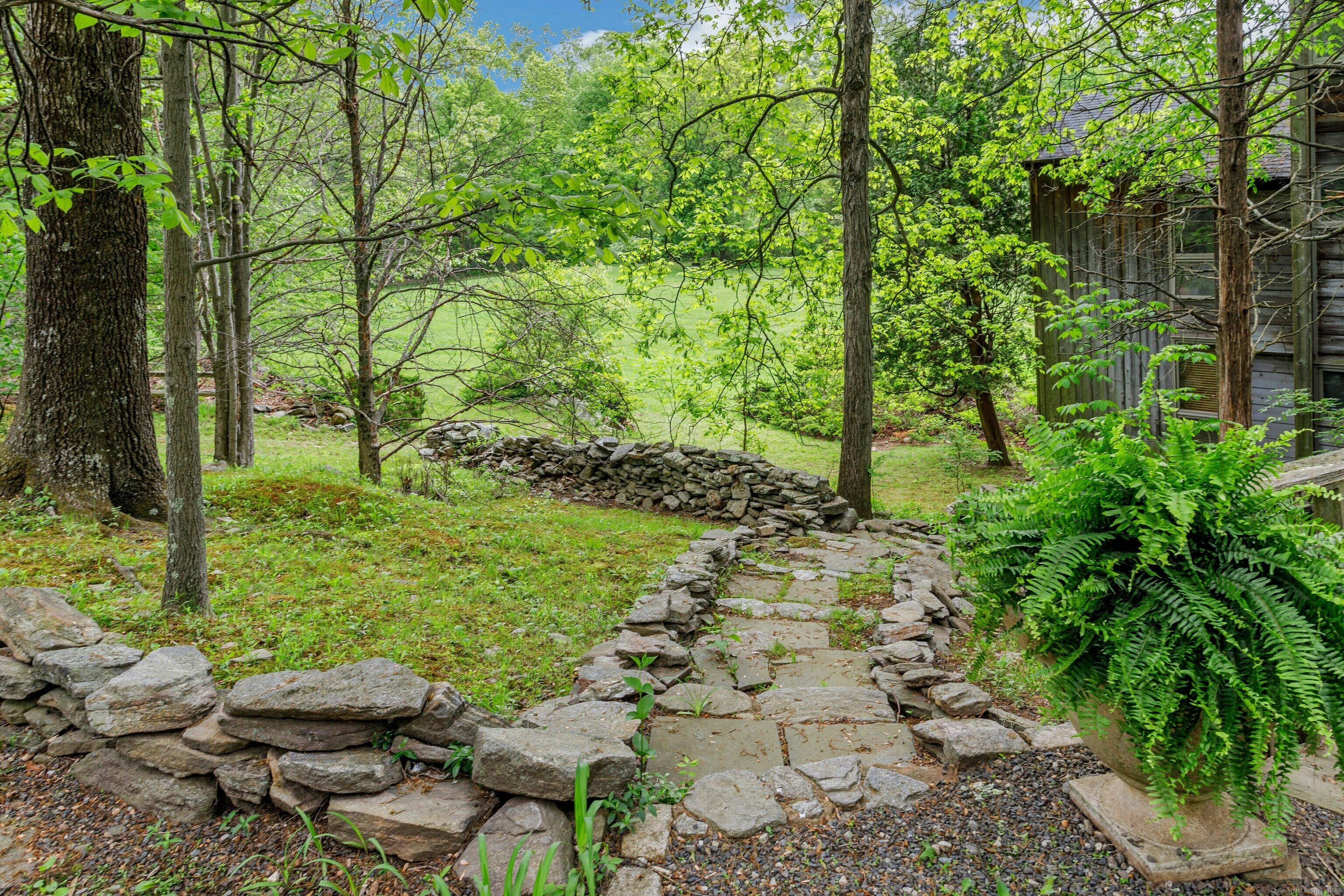 Property Photo: 32 Beeholm Road CT 06896