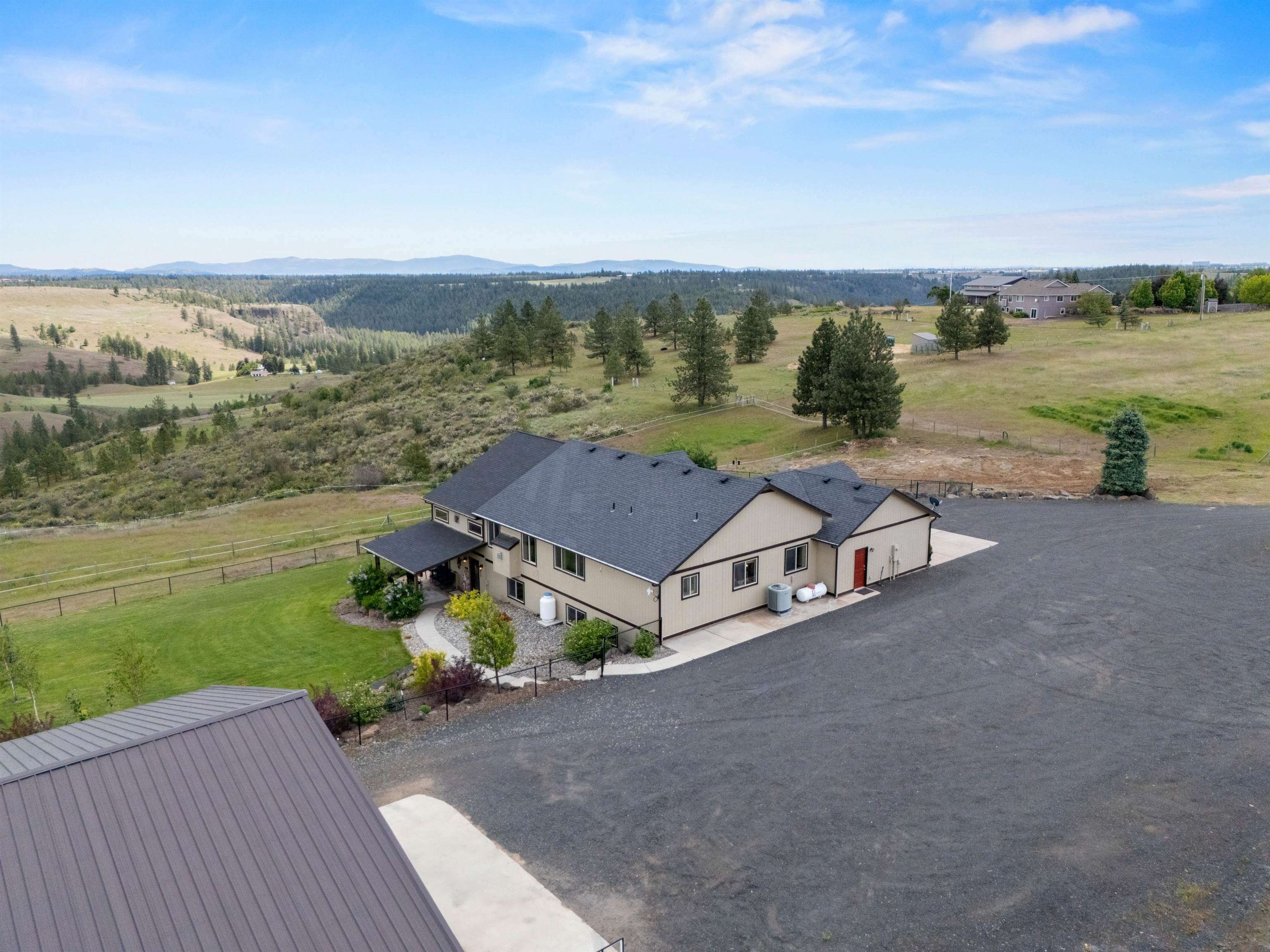 Property Photo: 14410 W Jacob'S Rd WA 99224