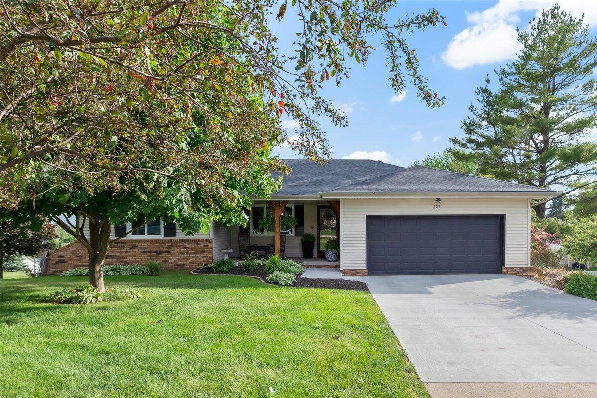 Property Photo: 223 Ridgewood Drive IA 51503