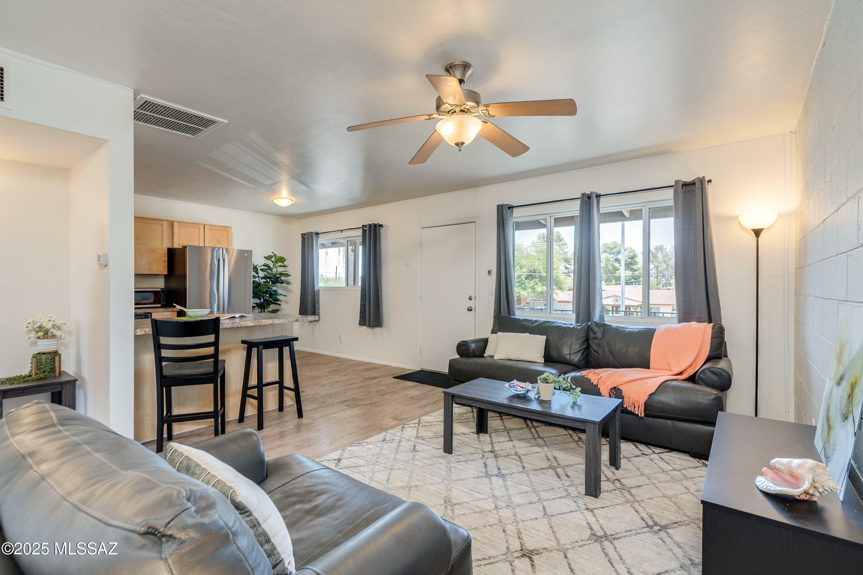 Property Photo: 2801 N Columbus Boulevard 9 AZ 85712