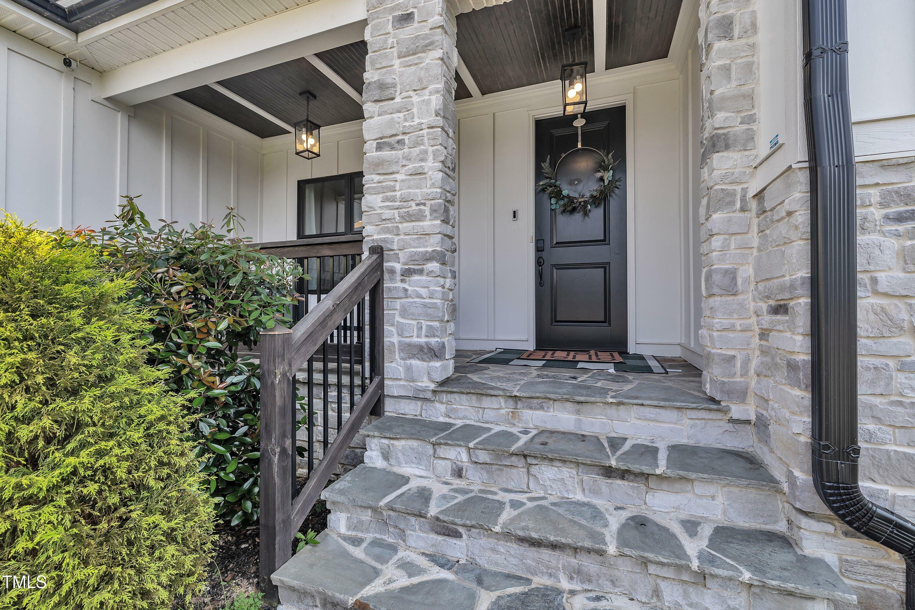Property Photo:  2004 Yamacraw Drive  NC 27545 