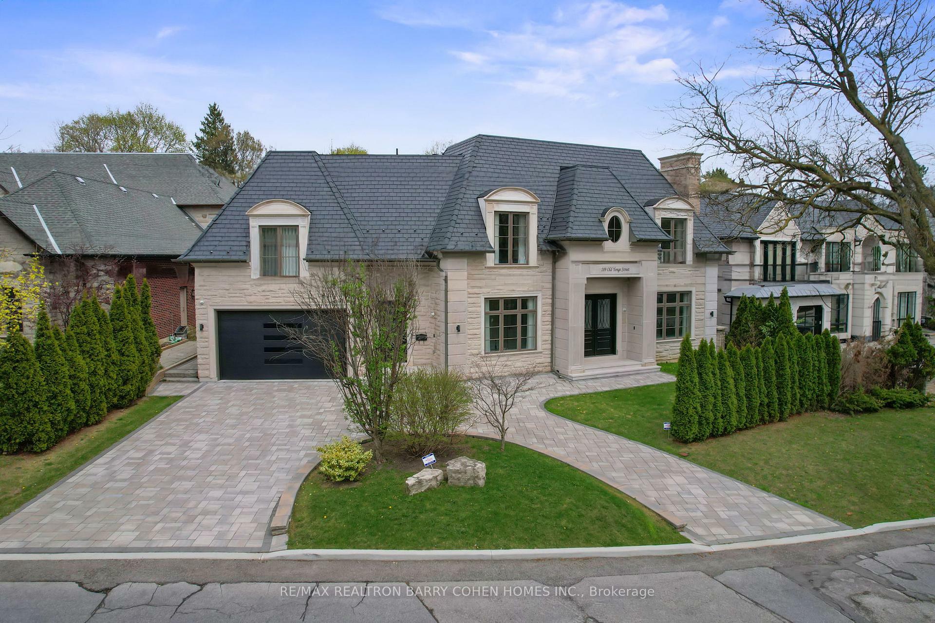 Property Photo: 189 Old Yonge Street ON M2P 1R2