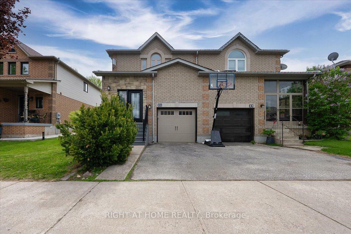 Property Photo: 21 Breeze Drive ON L3Z 3A6