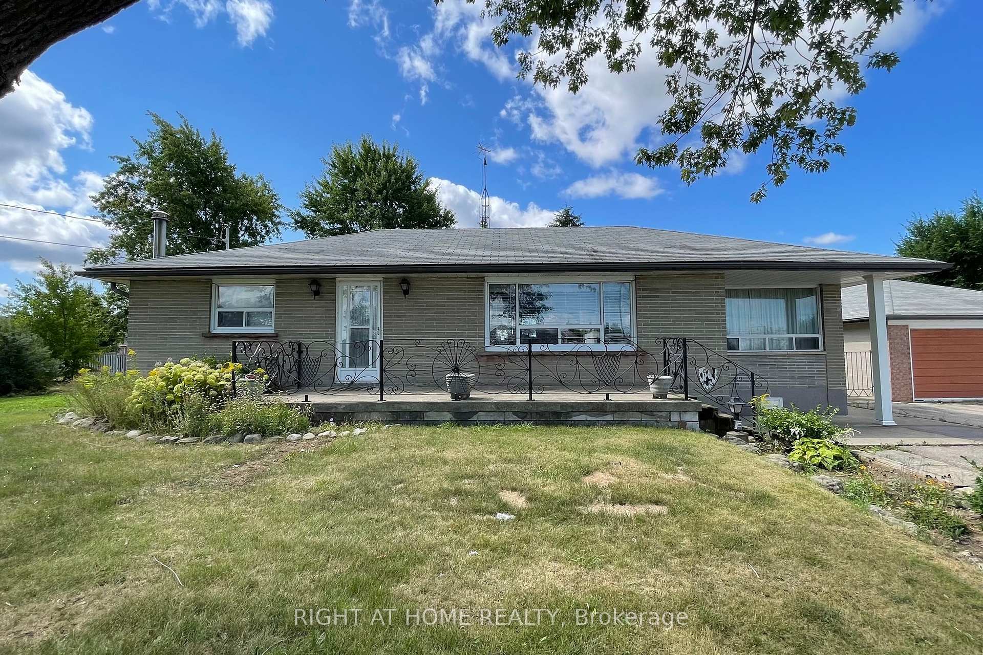 Property Photo: 12164 Hurontario Street ON L7A 1E6