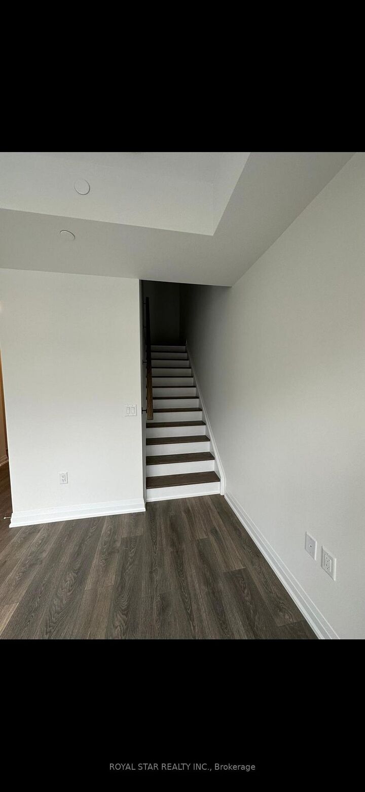 Property Photo: 95 Attmar Drive 314 ON L6P 0Y6