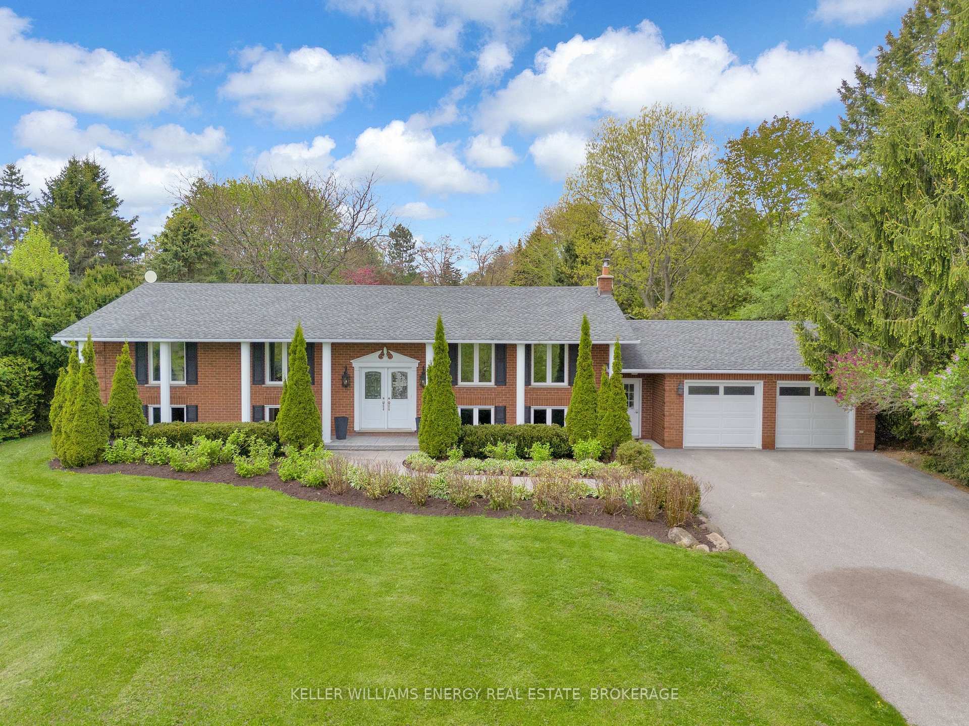 Property Photo:  90 Potters Lane  ON L0B 1J0 