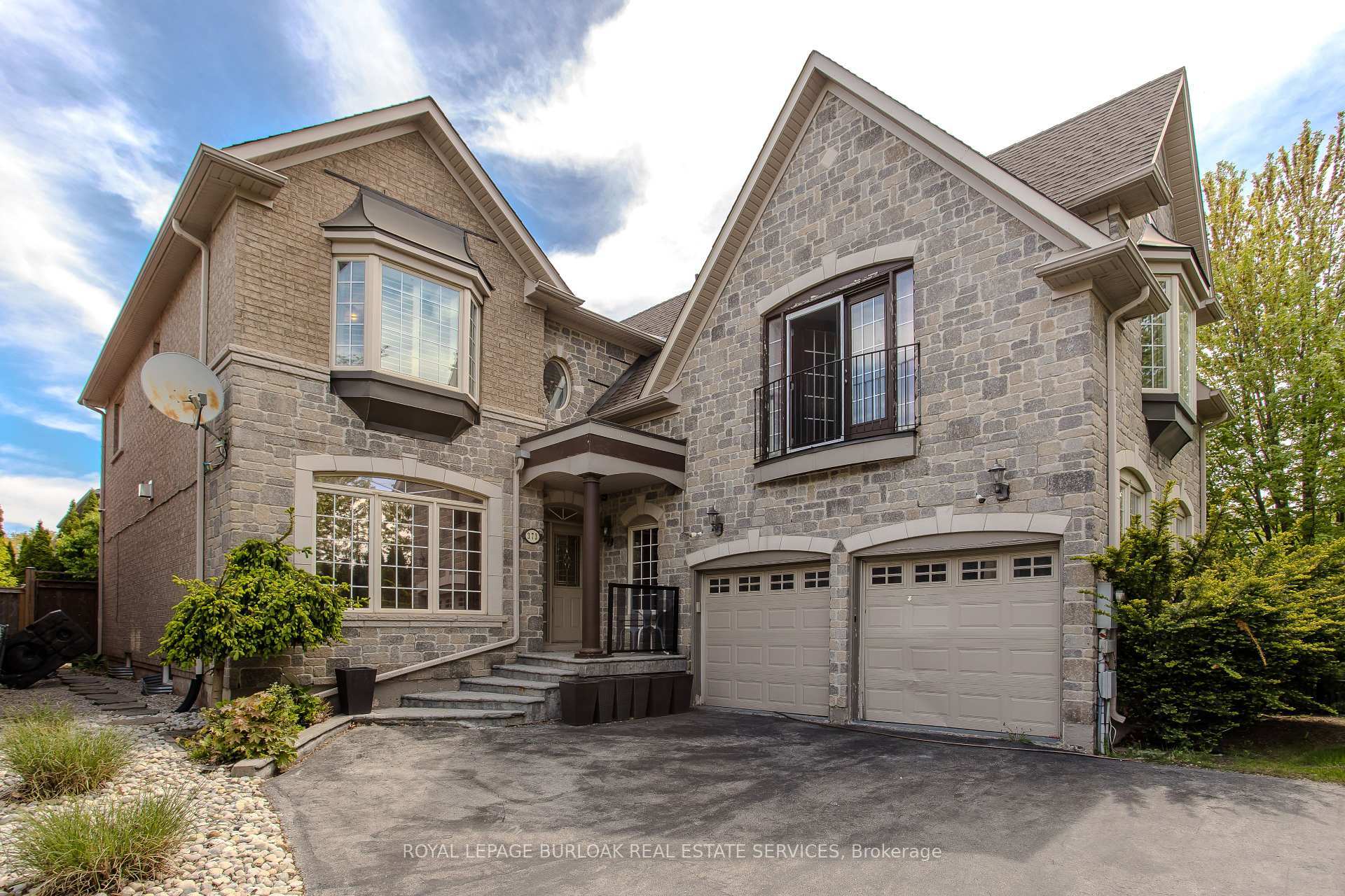Property Photo: 373 Burloak Drive ON L6L 6W8